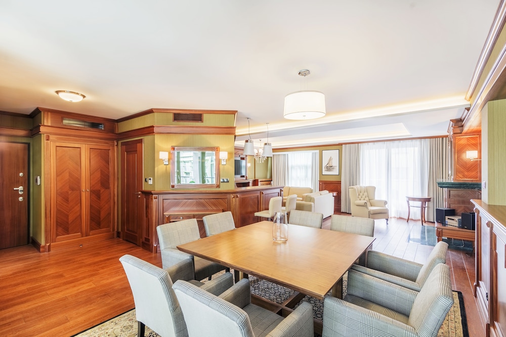 Grand Apartments - Blue Marlin Luxury