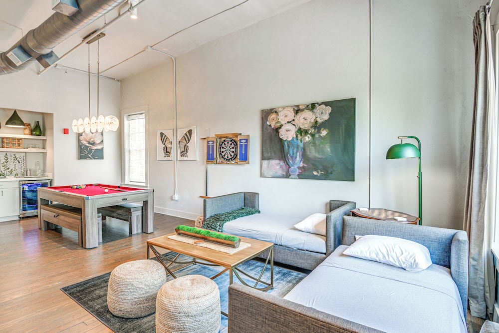 Walk to Vanderbilt: Eclectic Apt in Nashville