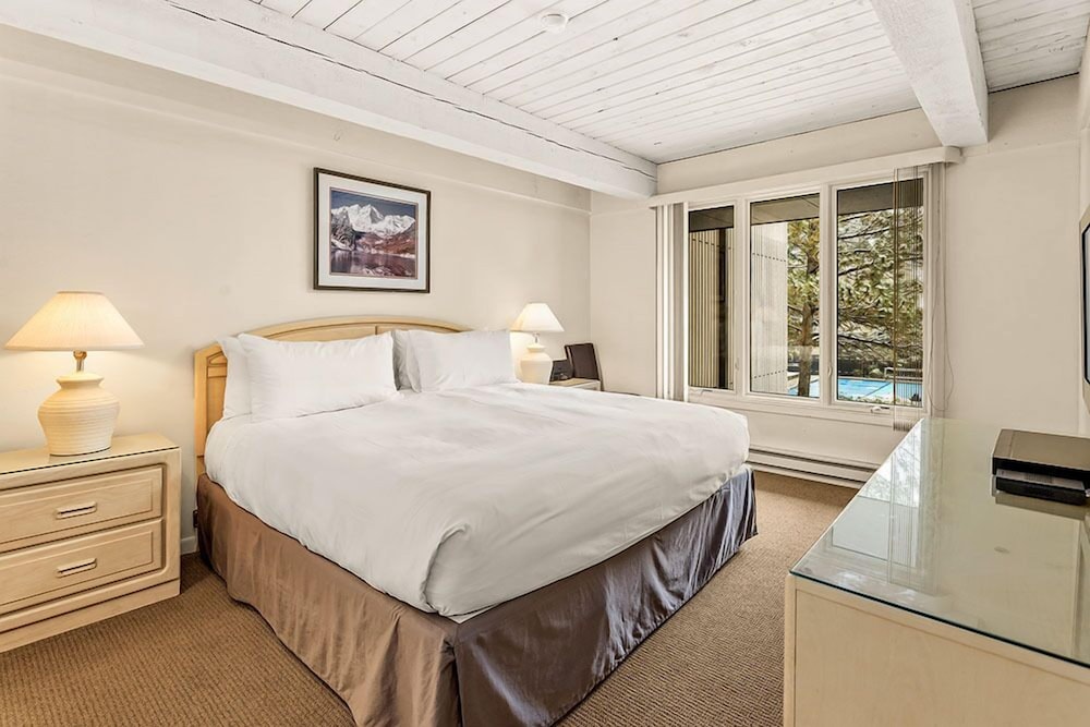 Chateau Eau Claire & Roaring Fork by Frias Properties