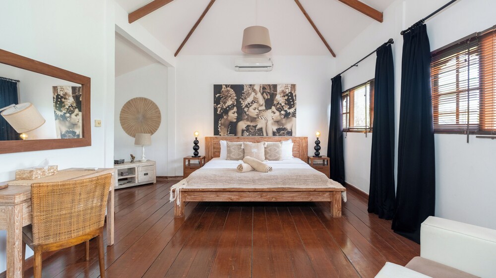 Villa Mogi by Villa Finder