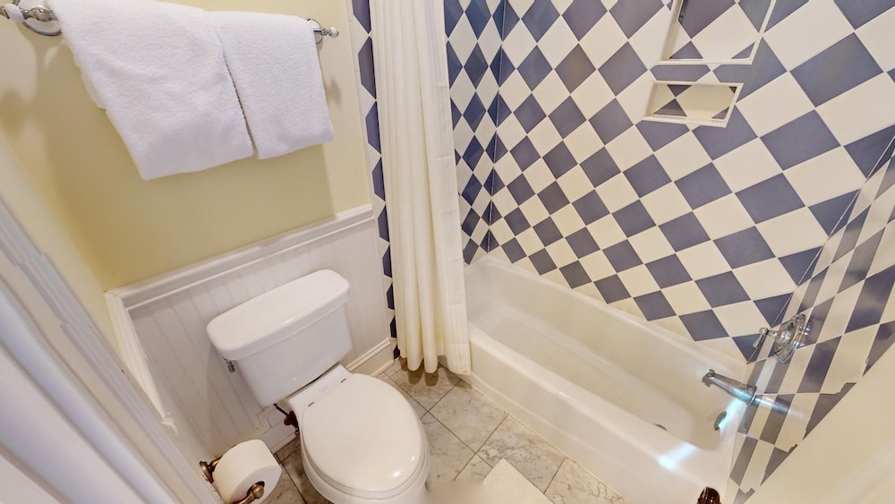 6 Waterside Walk by Tybee Vacation Rentals
