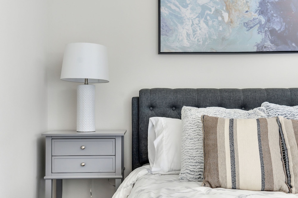Downtown Modern Bungalow