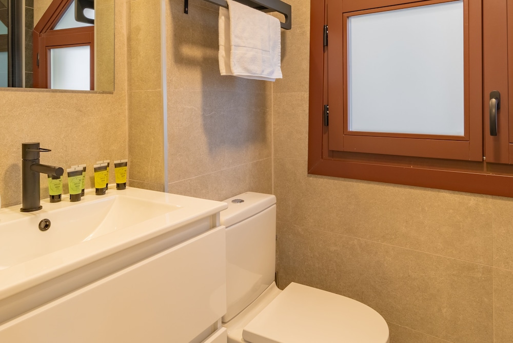 Feelathome Atarazanas Apartments 49