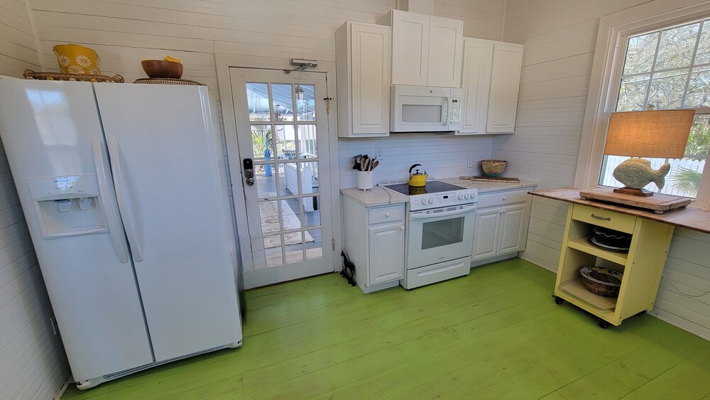 Twelve Palms Cottage by Tybee Vacation Rentals