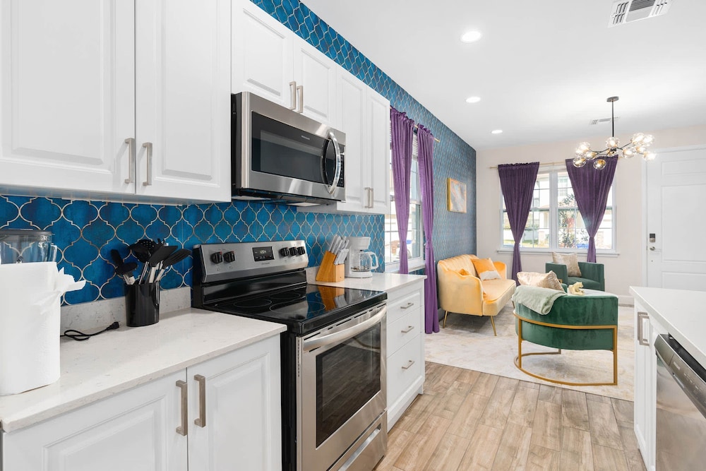 Super Luxe- Sleeps 17 W Designs Near Disney