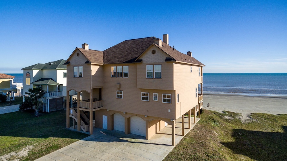 Paradise At Last by Ryson Vacation Rentals