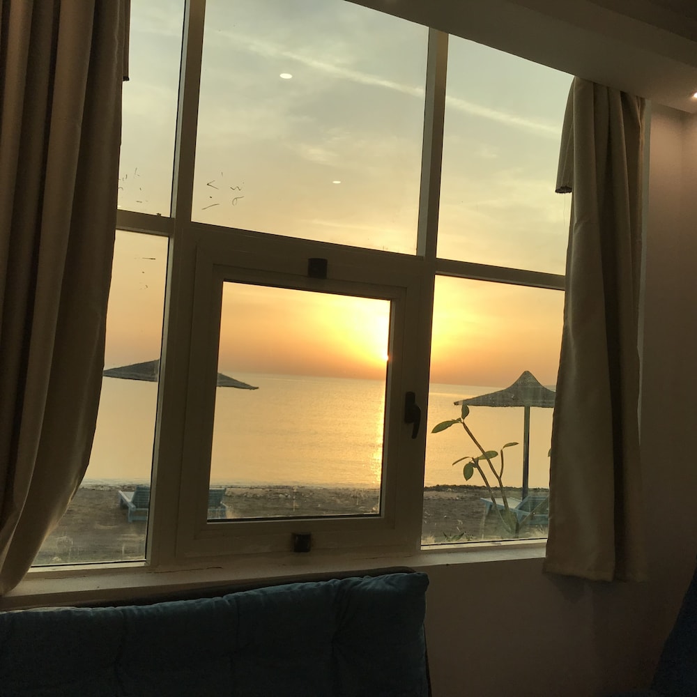 Cecelia Resort