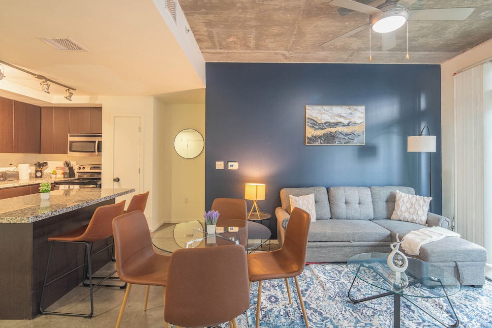 ROVE LIVING/KL - Roosevelt Point