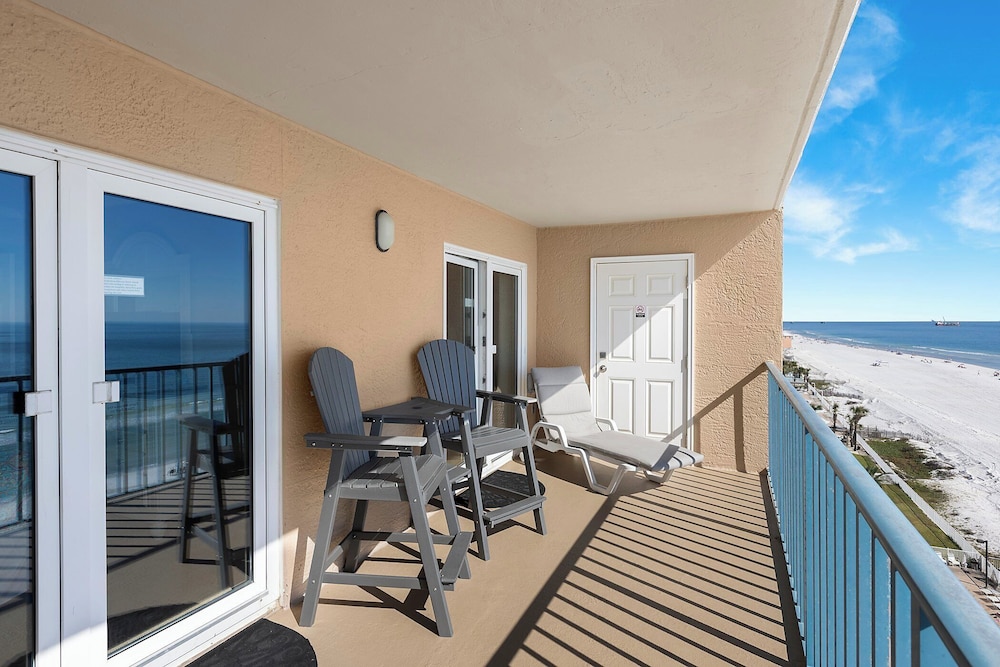 Surfside Shores by Southern Vacation Rentals