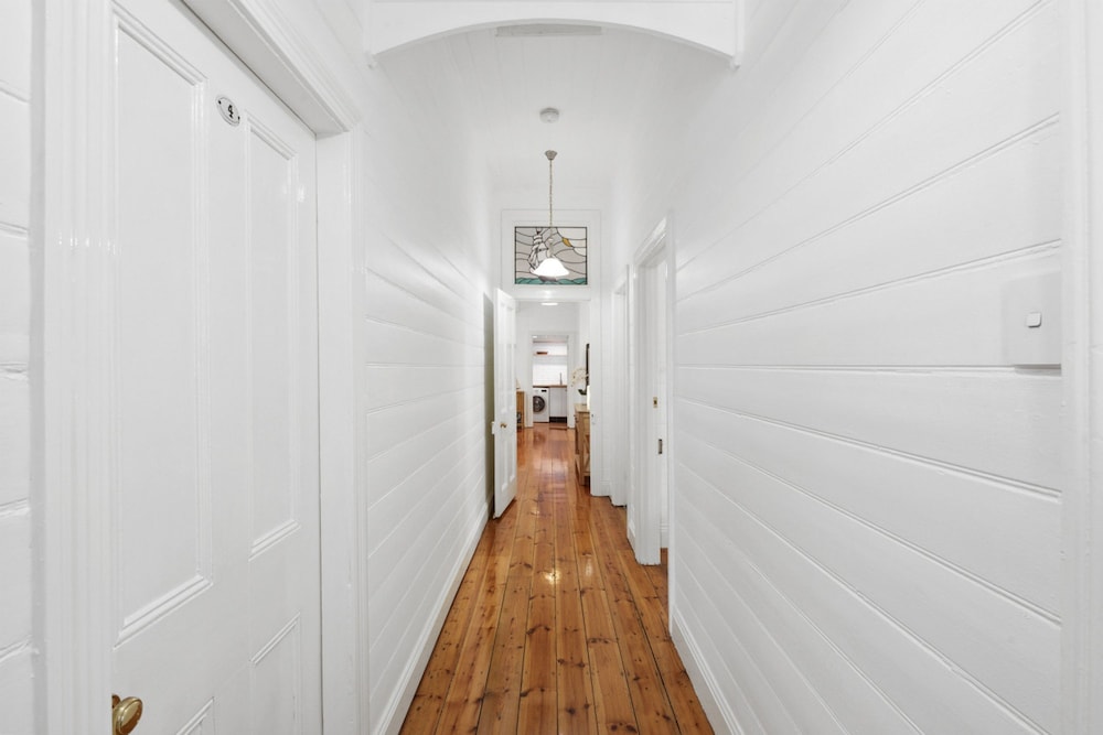 Ye Olde St Leonards Hotel Pet Friendly Sleeps 9