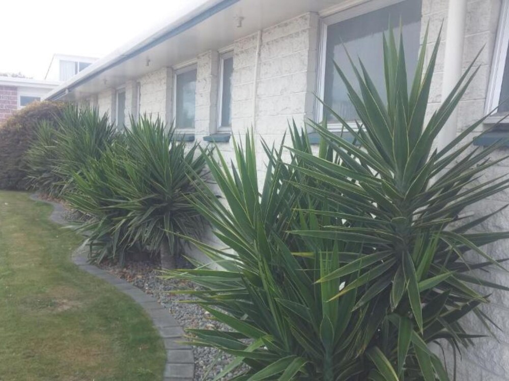 Raymar Motor Inn