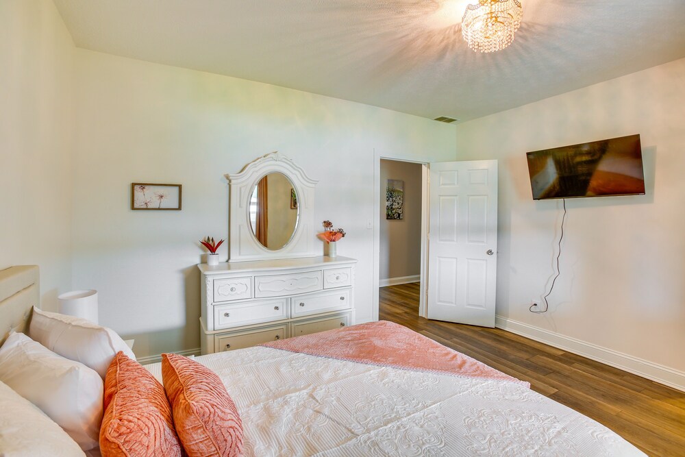Cadillac Vacations - Charming Cadillac Retreat w/ Private Hot Tub! - Property Image 4
