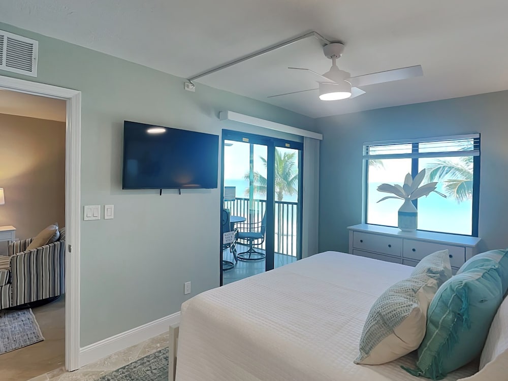 Seaside 3 by Distinctive Beach Rentals
