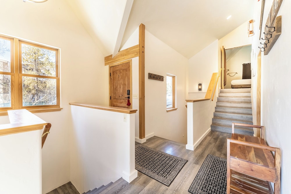 27 Rasor Court