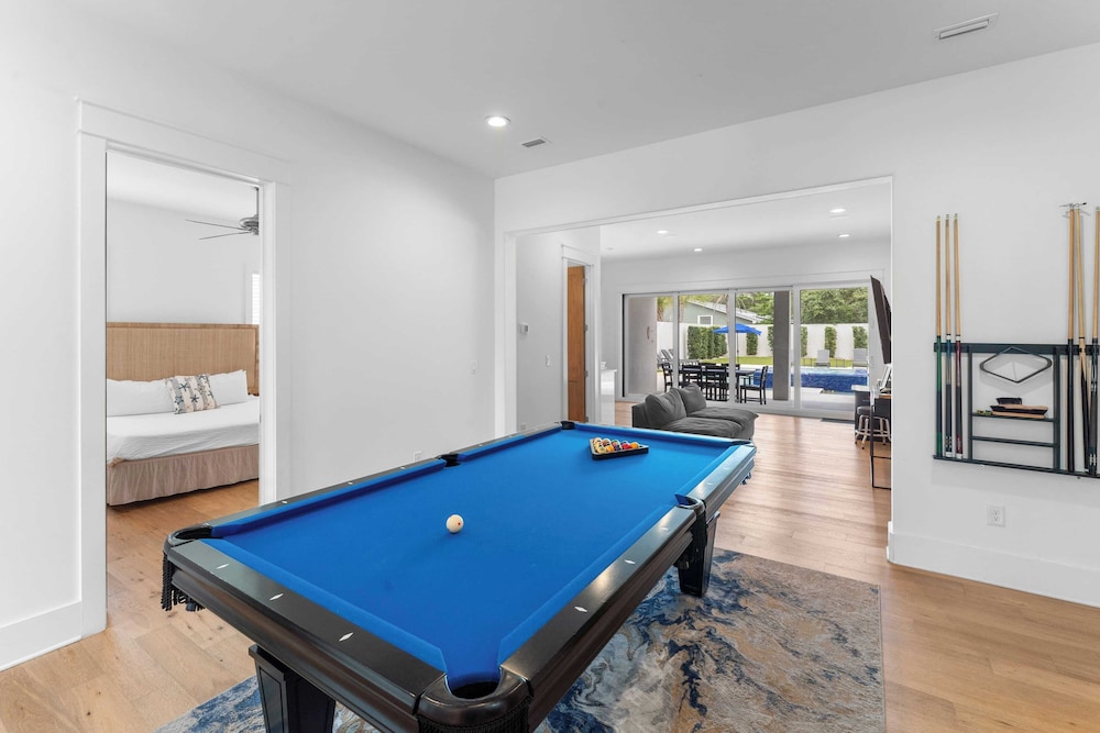 Walk to Beach + Pool, Hot Tub & Game Room 30A Ohana Grande by Avantstay