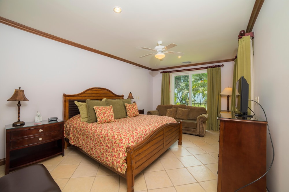 Bay Residence 8C 3 bdr 2 Bath view 3