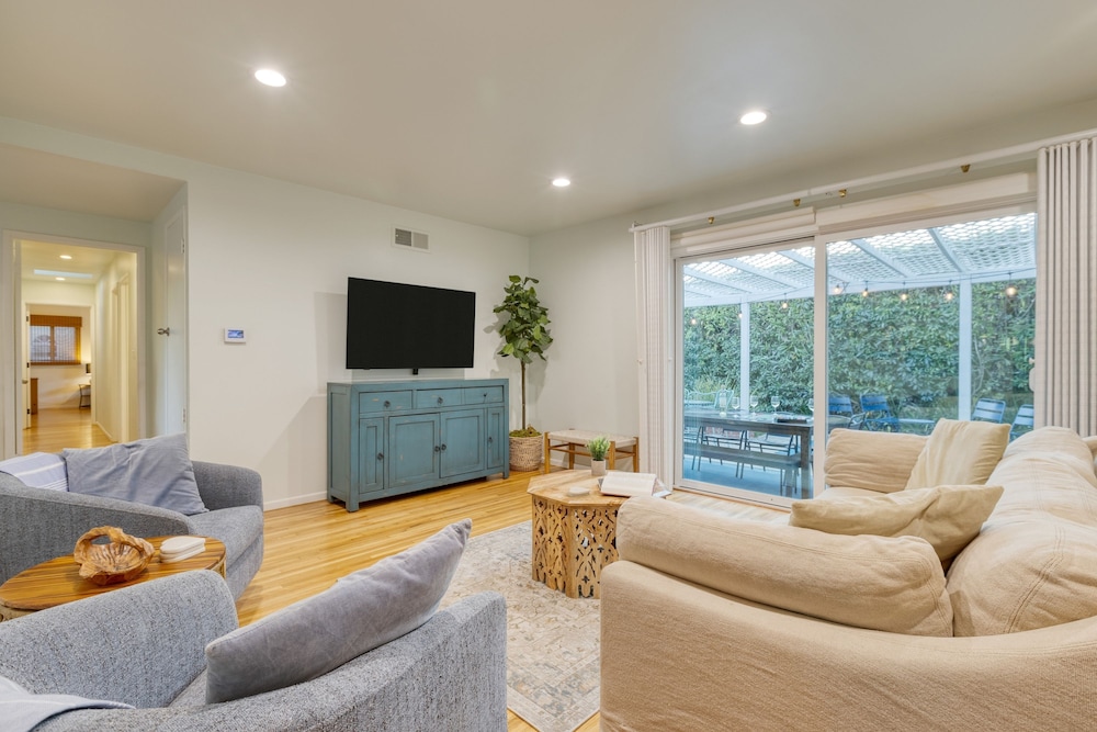 Goleta Getaway by Avantstay Private Backyard 1 5mi to the Beach