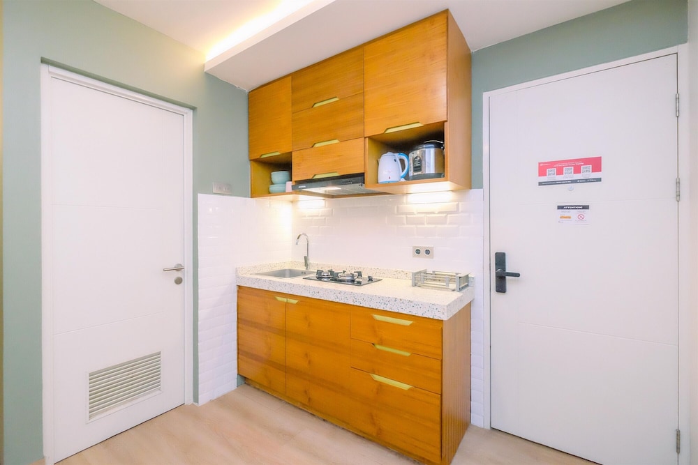 Modern Look 2BR at Sentul Tower Apartment