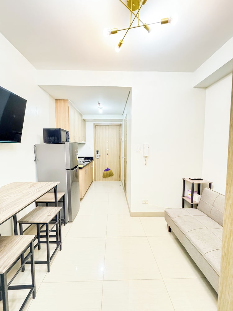 Shore Residences Tower A/B Main Lobby Entrance