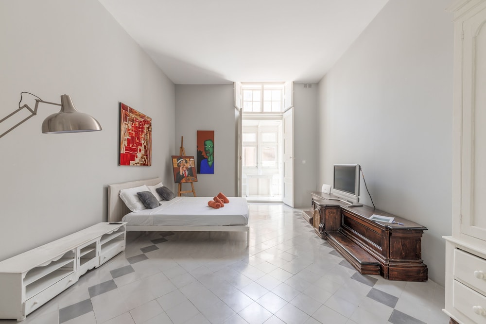 Charming Spacious 3BR Apartment