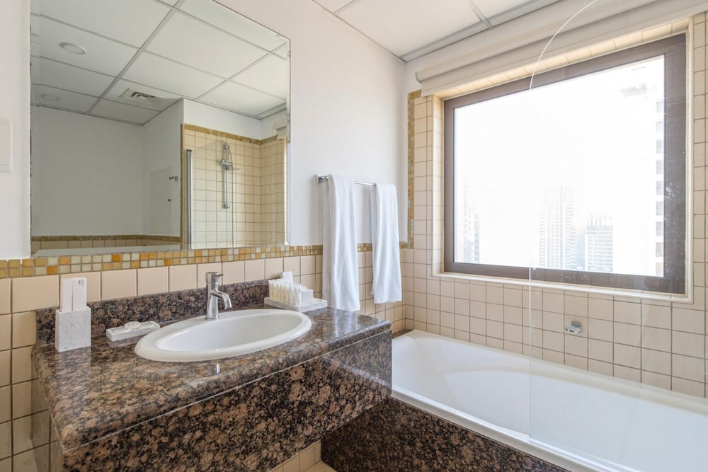 Stunning Marina Seaview Apartment 4 BR JBR