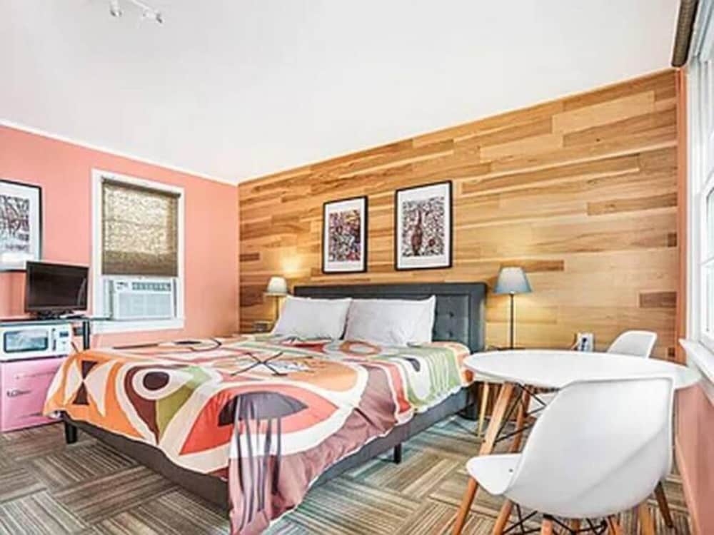 Modern Unit in the Heart of St Augustine view 3