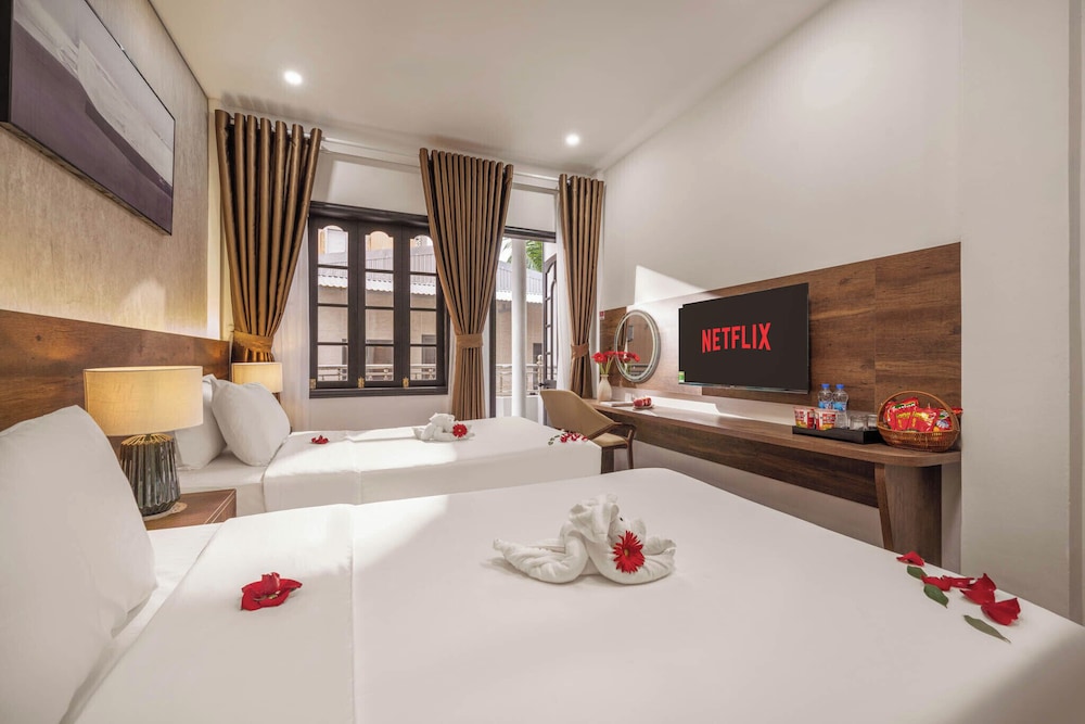 Kly Luxury Hotel