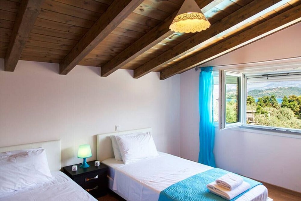 Villa Manos in Ligia photo 3