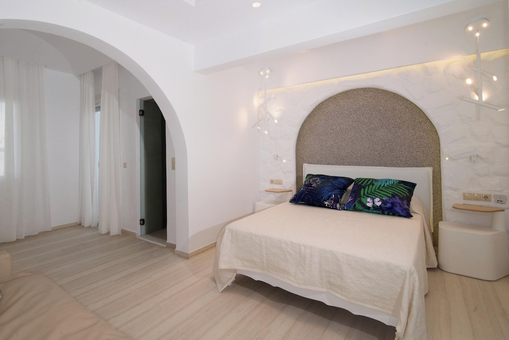 Spiros Hotel photo 2