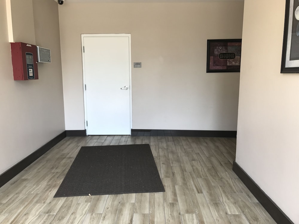 2 Bed 2 Bath in Studio City
