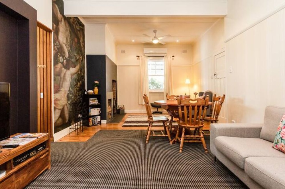 Court House Hideaway by Your Innkeeper Mudgee view 4