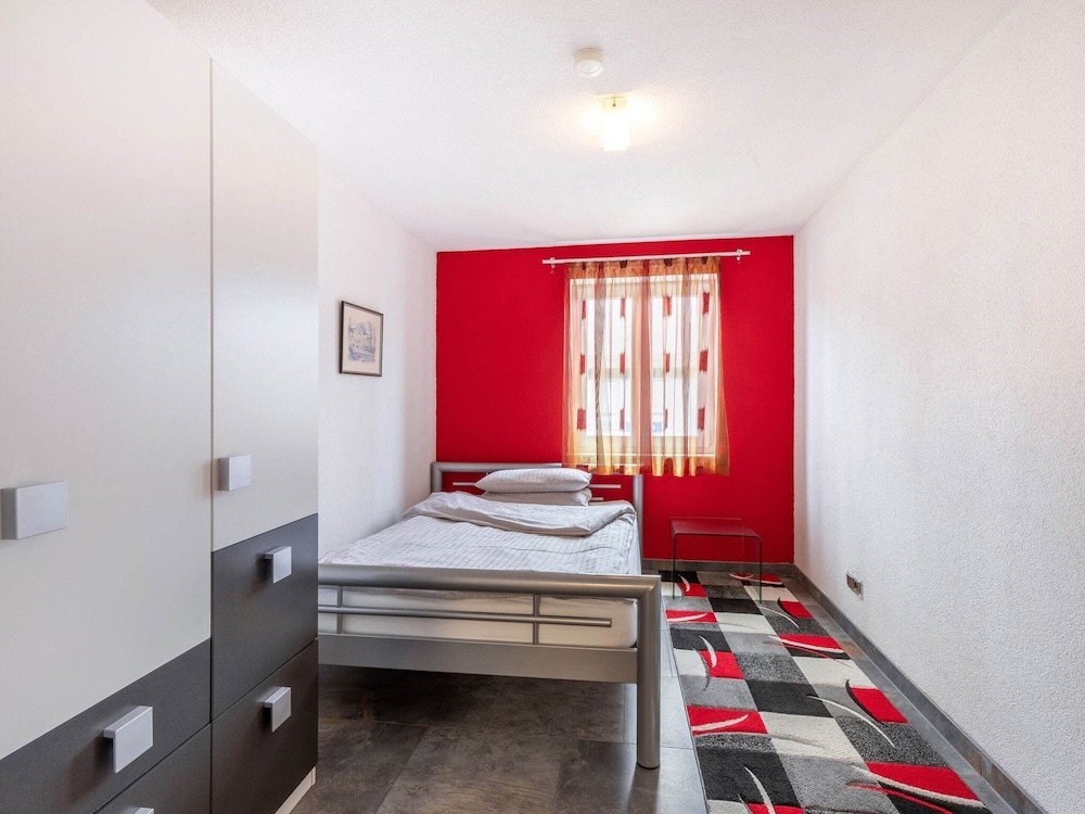 Cosy Apartment in Altshausen Near Castle view 4