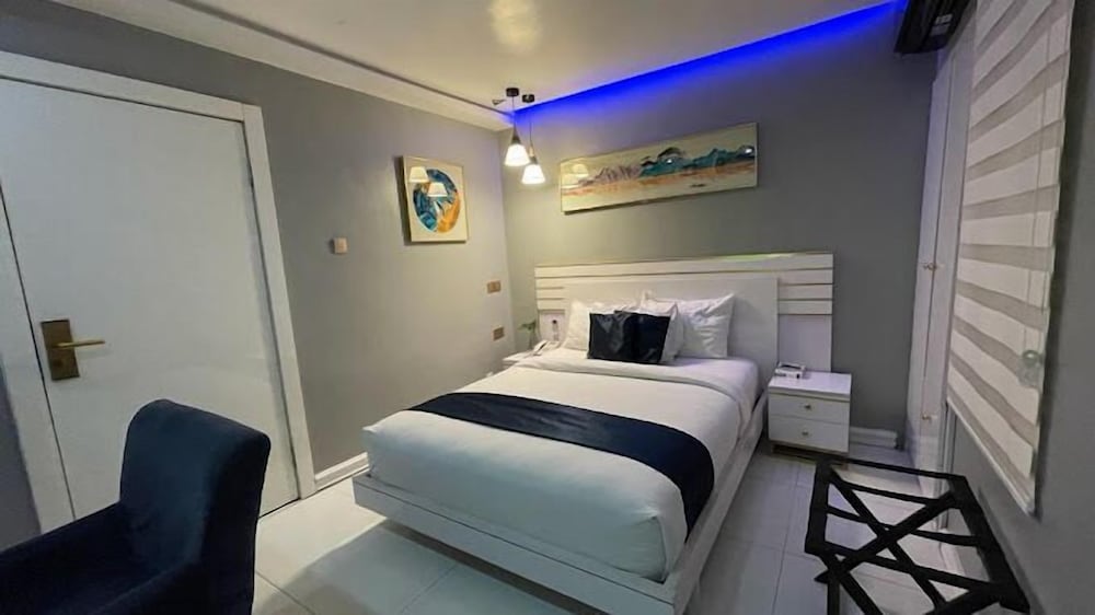 Royal Paradise Apartment