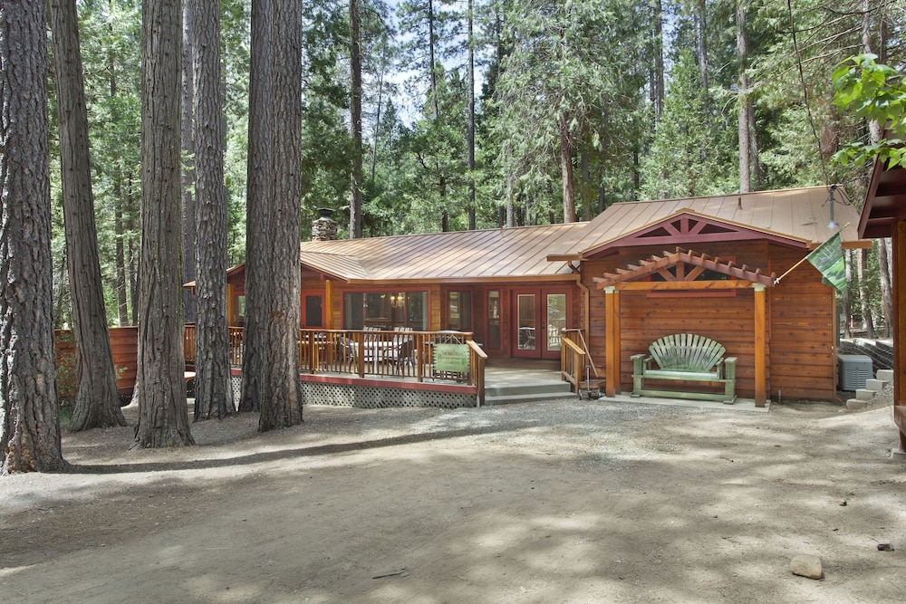 Yosemite Scenic Wonders - Wawona Area