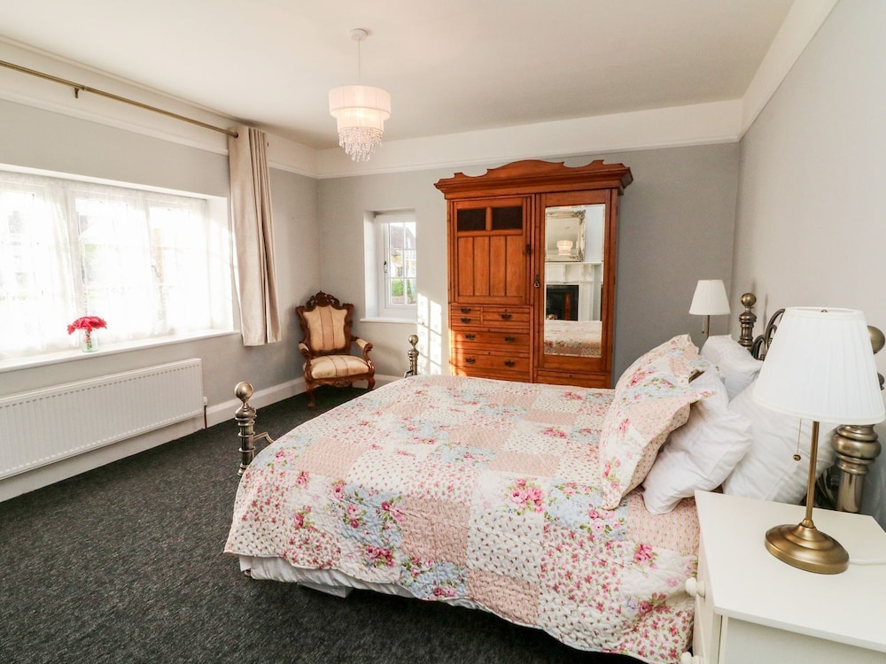 Westholme Lodge