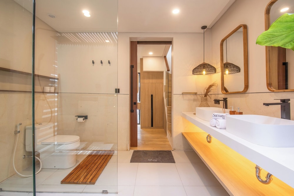 Elegant 3BR Escape Canggu AC 5min Shore