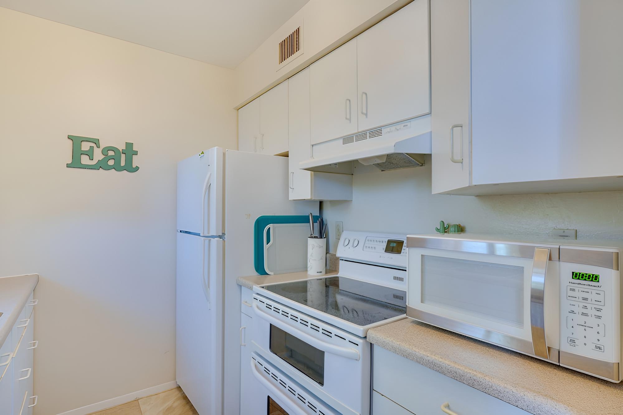 Cozy Tucson Condo w/ Mountain-view Balcony! view 4