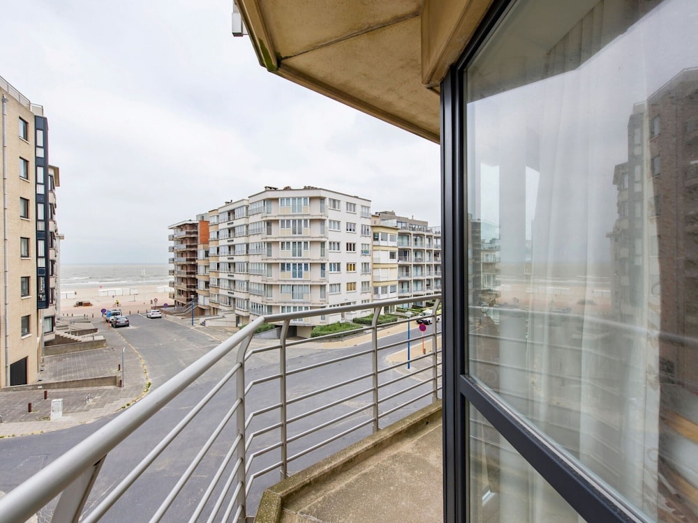 Fiesole 201 Very Centrally Located in Koksijde
