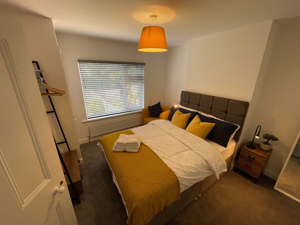 Cozy, Spacious 2Bd House In Historic Chapelfields