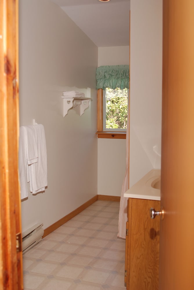Shining Waters Cottages