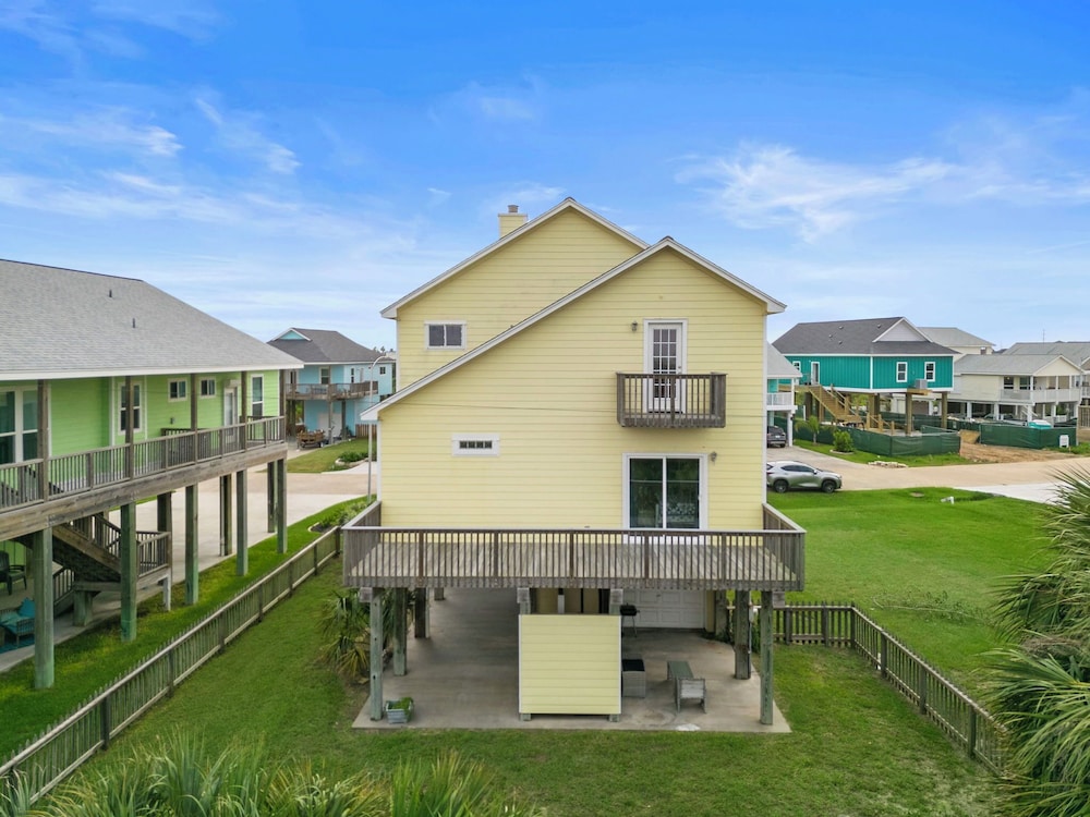 The Krusty Krab by Ryson Vacation Rentals