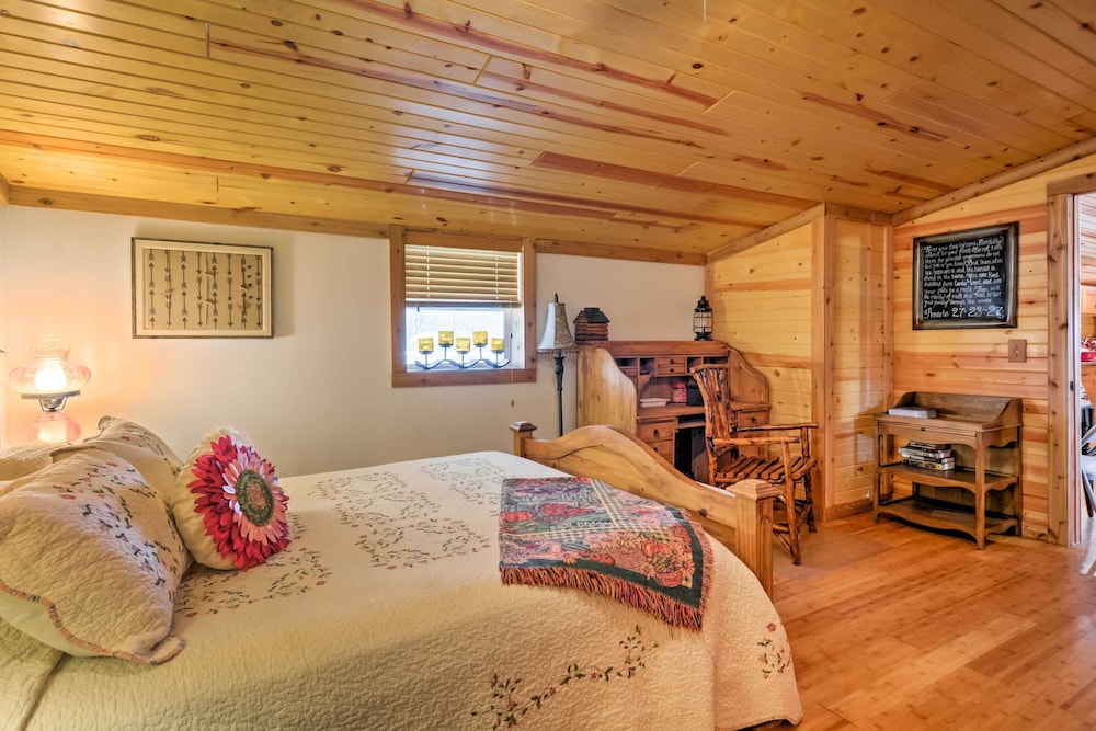 Bartlesville Vacations - Bartlesville Cabin w/ Pool, Hot Tub  Trampoline! - Property Image 5