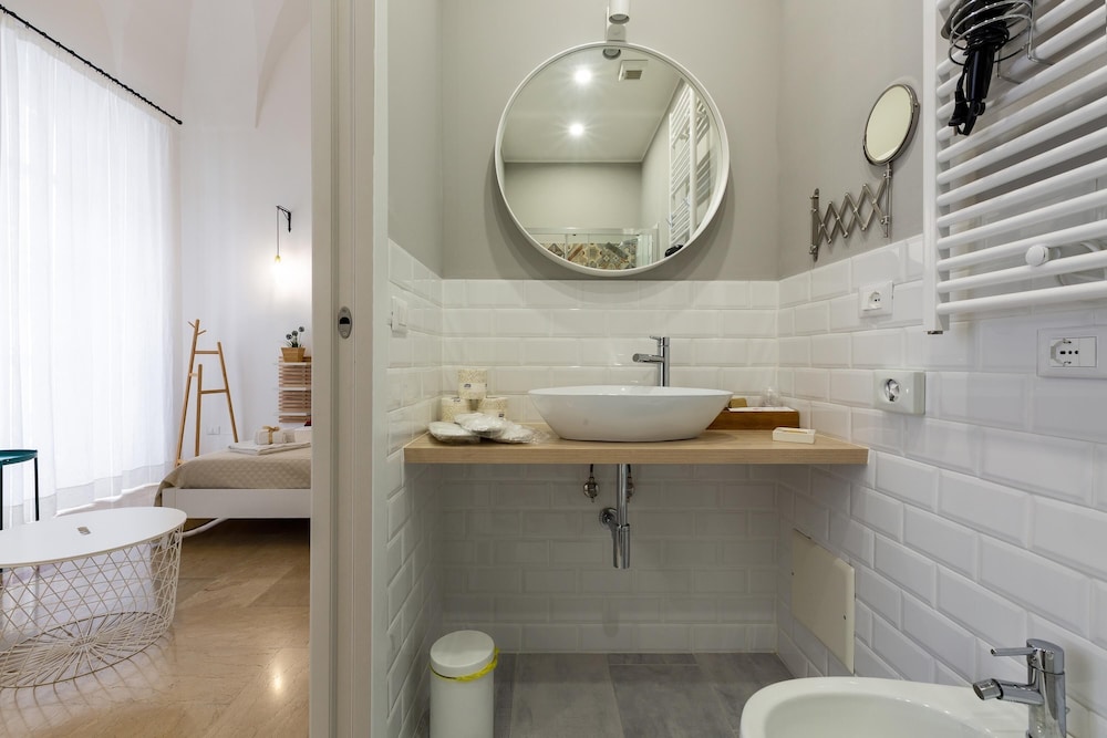 3141 B&b Incentro Comfort Suite - Central Suite by Barbarhouse view 3