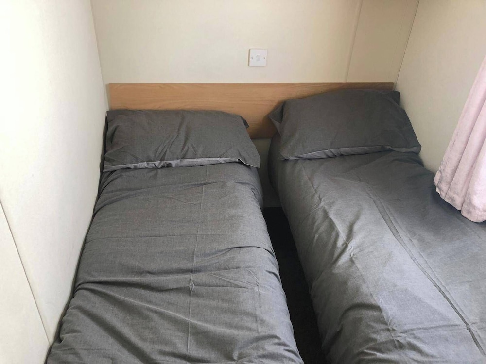 St Osyth Beach 3-bed Caravan, Sleeps 8, Parking
