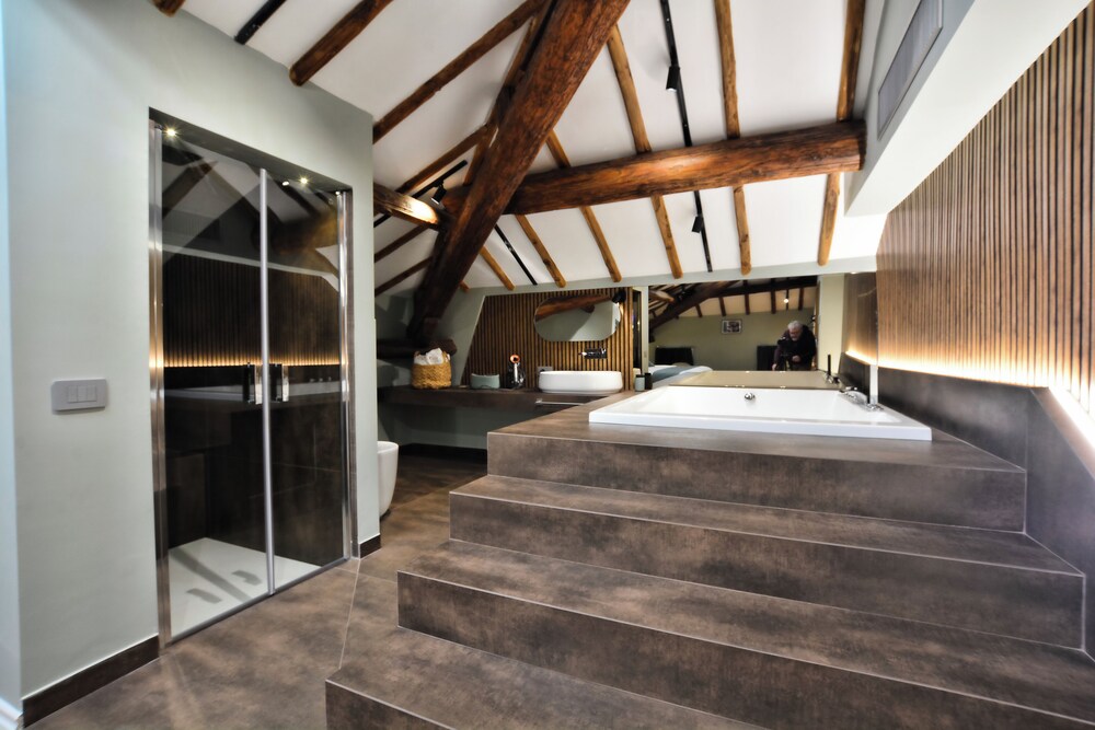 Corte Sospesa Guest House & Spa