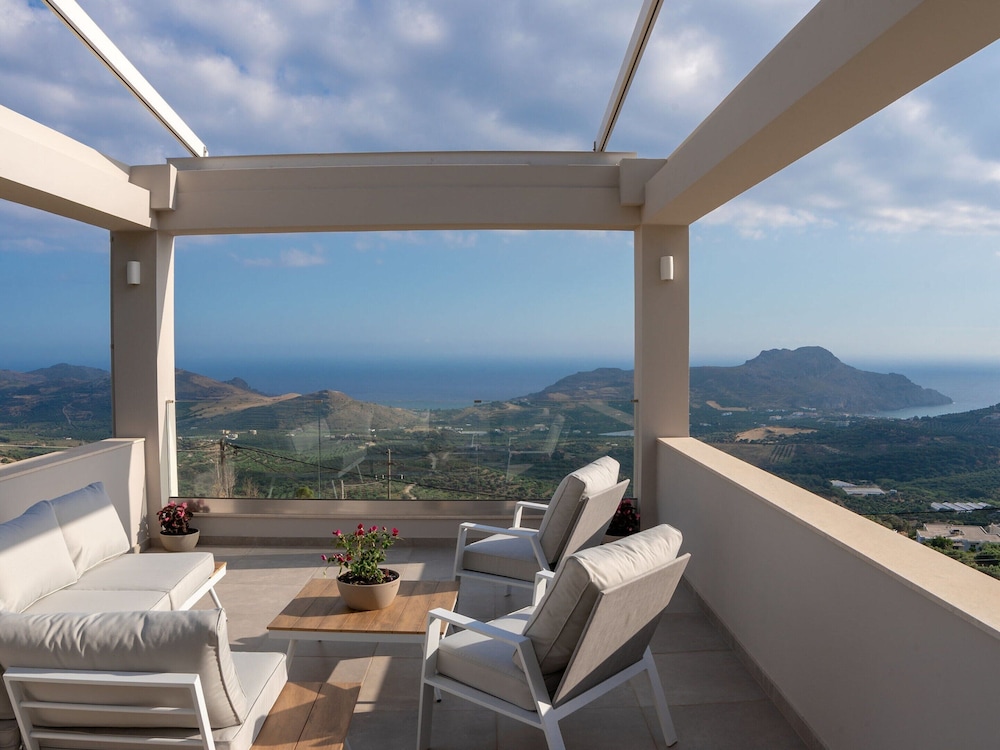 Villa in Mariou With Pool Near Plakias Beach
