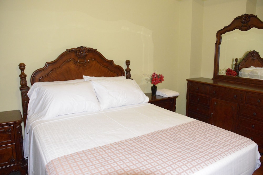 Smile Back Bed and Breakfast - Image 4