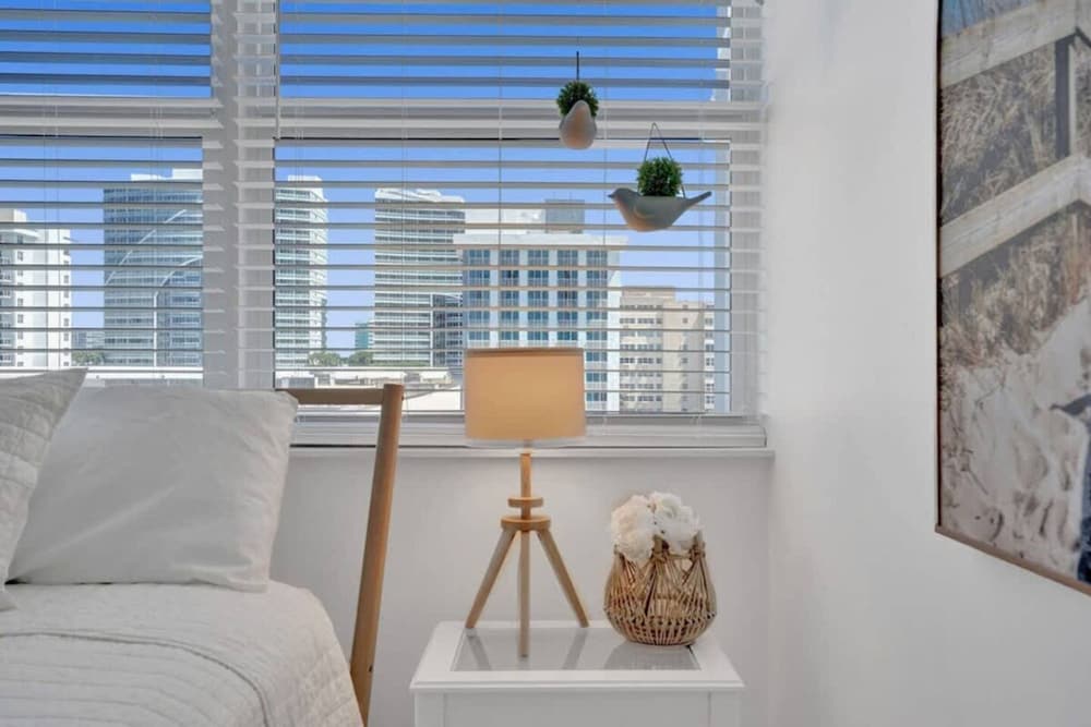 Boutique Luxury 2Br 2Ba Beach Intercostal View