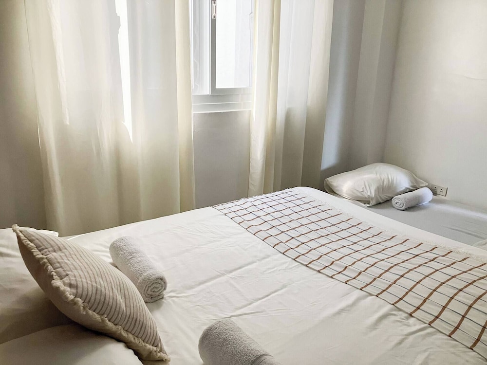 2BR Laid Back Apartment, Near Beach