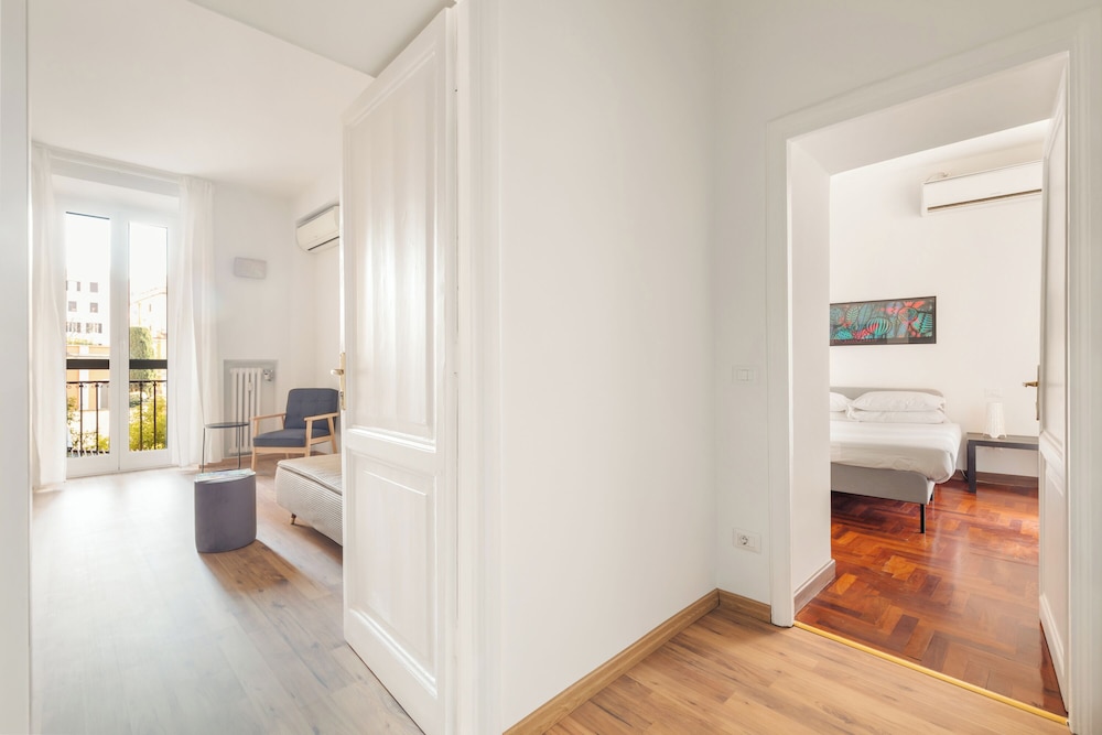 Vatican Beautiful 2Br Apartment With Terrace